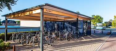 nahsh newsletter 0223 bikeride